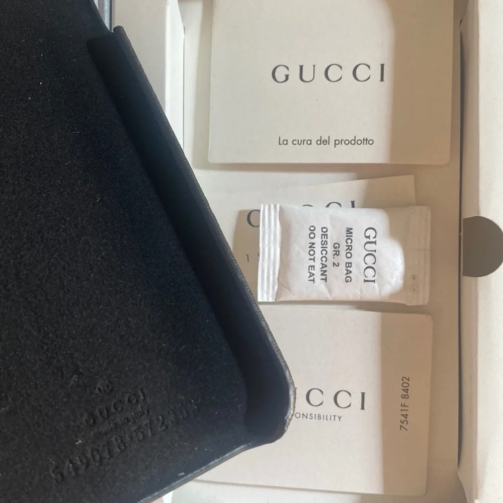 (CFL) Authentic Gucci iPhone 7/8 SE iPhone Case, New in‎ Box